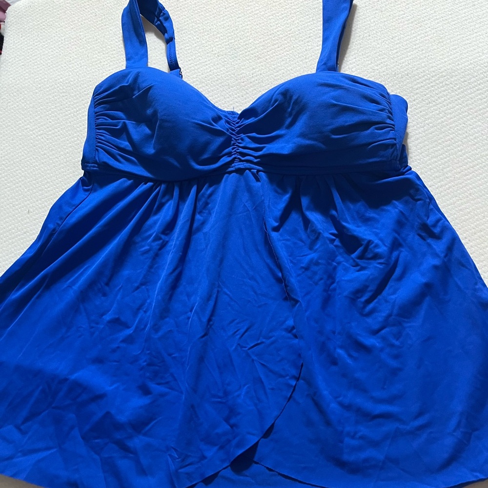 Liz Claiborne Tankini Top size 6